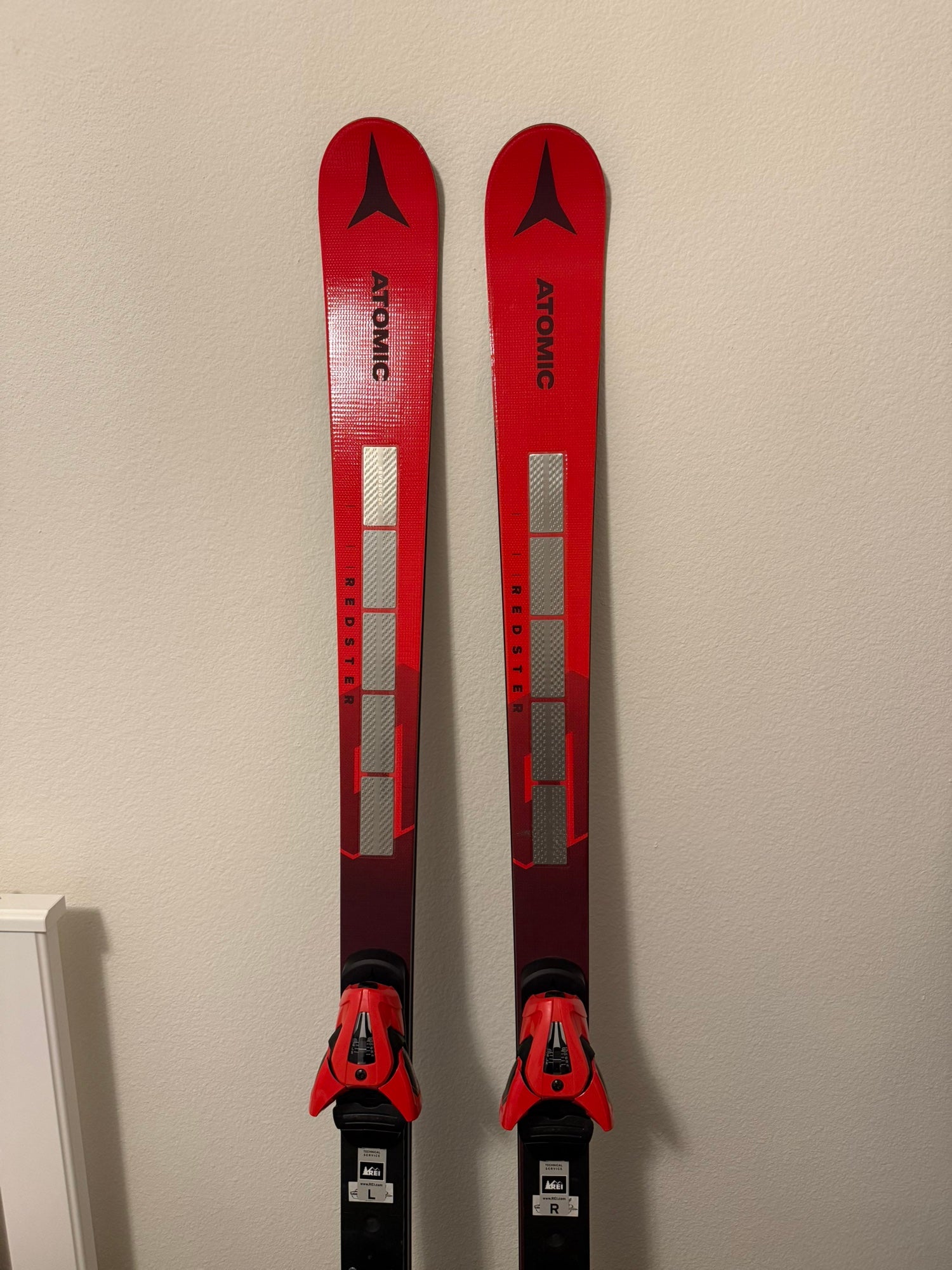 Atomic Redster FIS GS 166 cm Racing Skis With Colt twelve Bindings