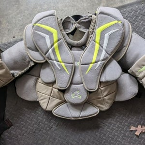 Small Vaughn Velocity V7 XF Pro Carbon Goalie Chest Protector (Used)