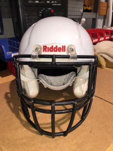 USED RIDDELL SPEED ADULT HELMET - MEDIUM - METALLIC WHITE - REJECT