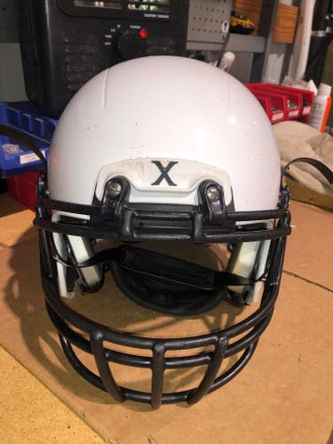 USED XENITH X2E+ ADULT FOOTBALL HELMET - XL- WHITE