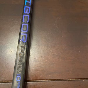 Intermediate CCM Ribcor Trigger 10 Pro Right Handed Hockey Stick P29+1/4 65 Flex (New)