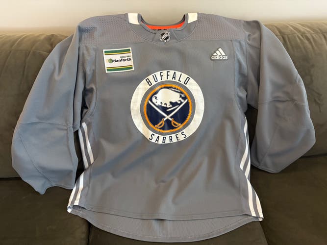 Buffalo Sabres- Tyson Jost- sz56 practice jersey