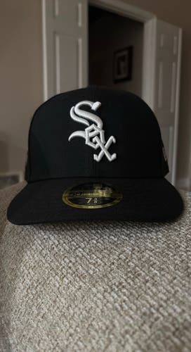 Black Men's 7 3/8 New Era Hat (New)