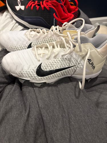White Unisex Size M 9.5 (W 10.5) Nike Alpha Molded Cleats Cleats (Used)