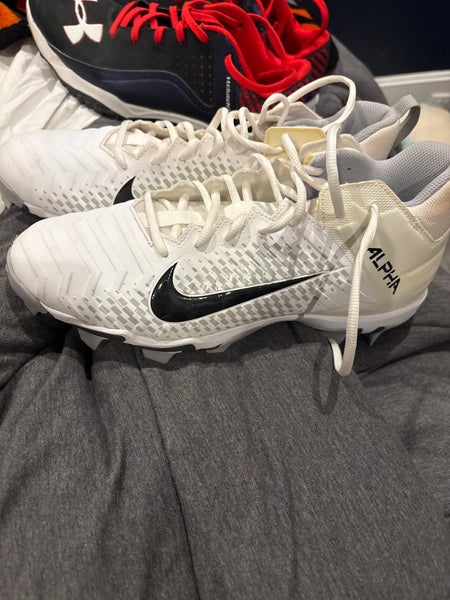 White Unisex Size M 9.5 (W 10.5) Nike Alpha Molded Cleats Cleats (Used)