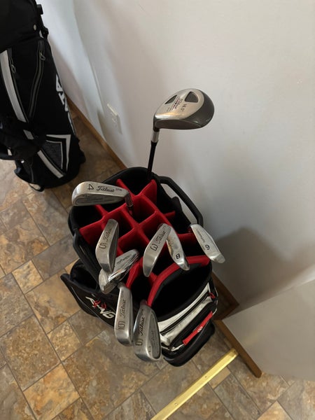 Titleist Right Handed Iron Set (Used)