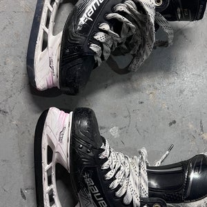 Bauer vapor hyperlite 2 skates size 6.5 fit 2