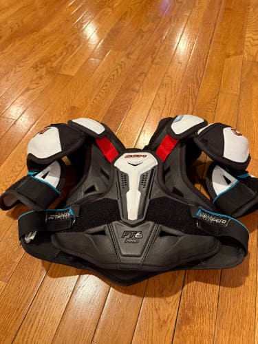 Men's Medium Junior CCM JetSpeed FT6 Pro Shoulder Pads (Used)