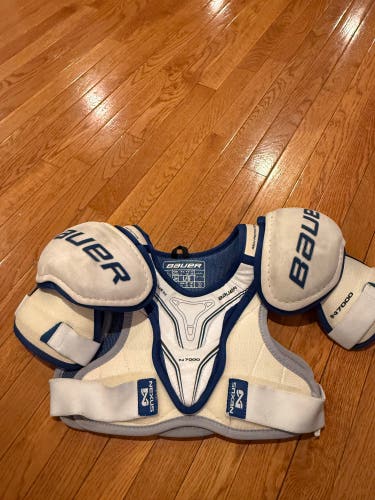 Men's Large Junior Bauer Nexus N9000 Shoulder Pads (Used)