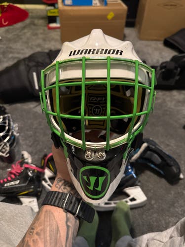 Youth Medium 2023 Warrior R/F1 Goalie Mask (Used)