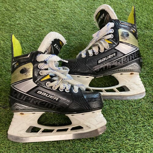 Bauer Supreme 3S Hockey Skates | Junior  3 (Regular)