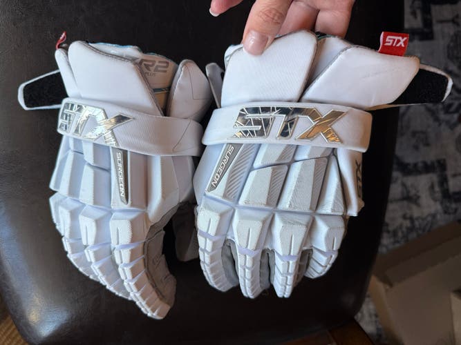 STX Surgeon RZR2 Lacrosse Gloves Medium (Used)