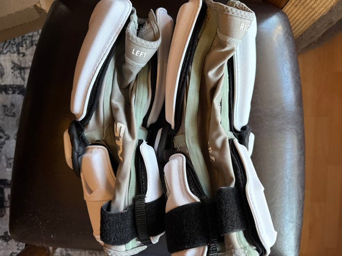 Large Adult STX Stallion 900 Arm Pads (Used)