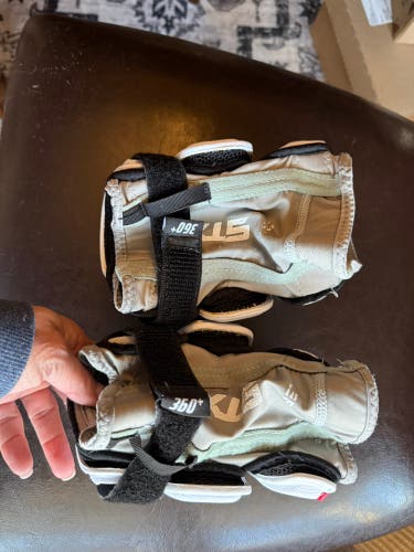 Medium Adult STX Stallion 900 Arm Pads (Used)