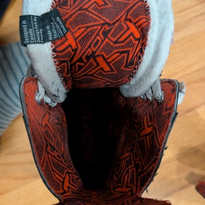 2022 Bauer Vapor X LTX PRO Hockey Skates Regular Width Size 1.5 (Used)