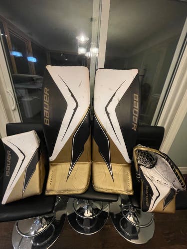 34" 2025 Bauer Flylite Regular Goalie Full Set (Used)