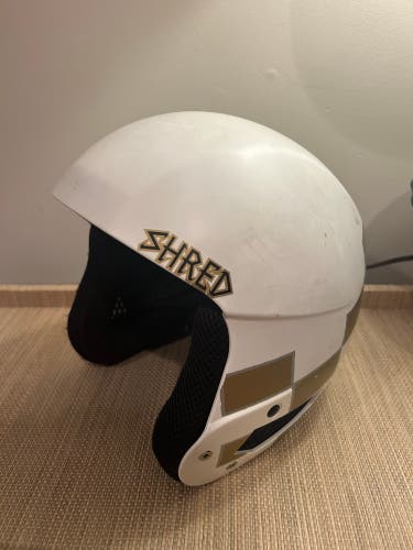 Medium/Large Shred Brain bucket Helmet