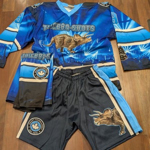 Tricero-shots XL Adult Hockey Jersey full set (Used)