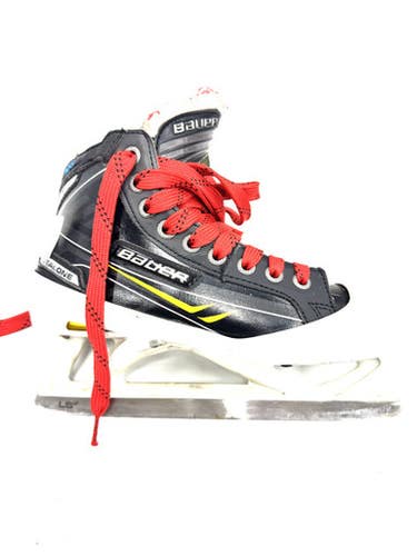 Used Bauer TOTAL ONE Intermediate Goalie Skate Intermediate 4.5 11860-S000302275