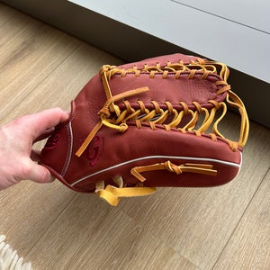 12.75 Outfield 6-Finger Grace Glove