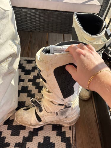 Men's Size M 10.0 (W 11.0) Alpinestars (Used)