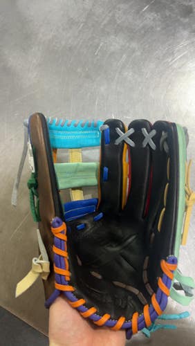 Used 44 PRO REMIX BB/SB Glove RH Throw Black 12 3/4" 11605-S000211286