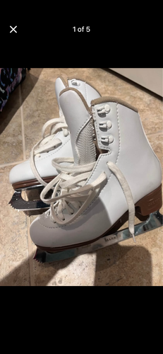 Jackson Ultima Figure Skates B Junior 3 (Used)