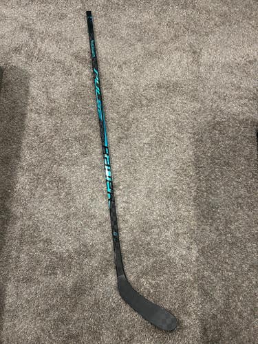 Senior Bauer Pulse Left Hand Hockey Stick P28 77 Flex (New)