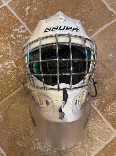 Youth Bauer NME 4 Goalie Mask (Used) 48.5 - 53 CM