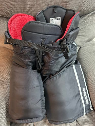 Senior Medium CCM HP45 Hockey Pants Pro Stock (Used)