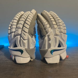 Nike Vapor Premier Lacrosse Gloves Large (Used)