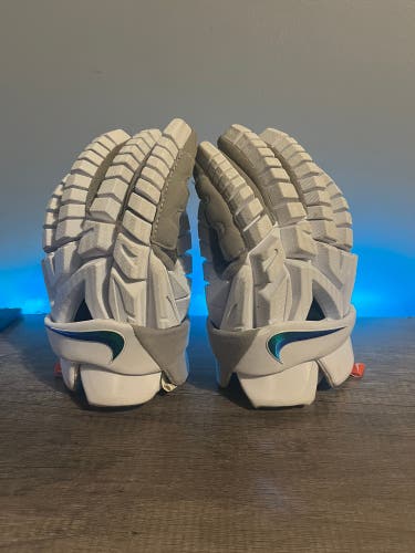 Nike Vapor Premier Lacrosse Gloves Large (Used)