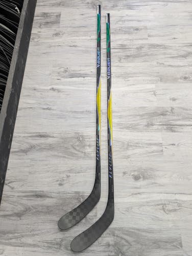 (2-pack) New Senior Yellow & Green RH Bauer Vapor Hyperlite2 wrapped as a Flylite, 77 Flex, P28