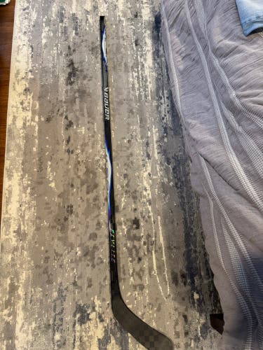 Senior Bauer Vapor FlyLite Left Hand Hockey Stick P90TM 77 Flex (New)