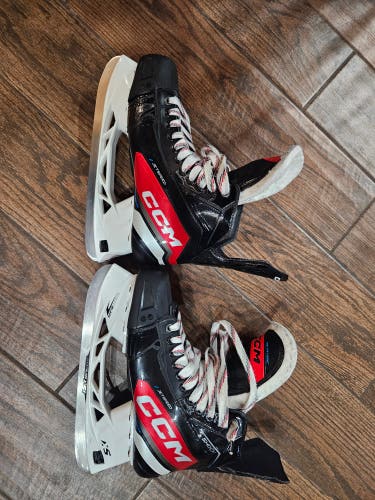 2023 CCM JetSpeed Shock Hockey Skates Wide Width 9.5 (Used)