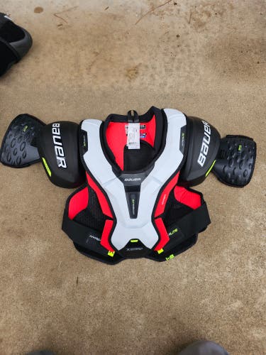 Large Intermediate Bauer Vapor Hyperlite Shoulder Pads (Used)