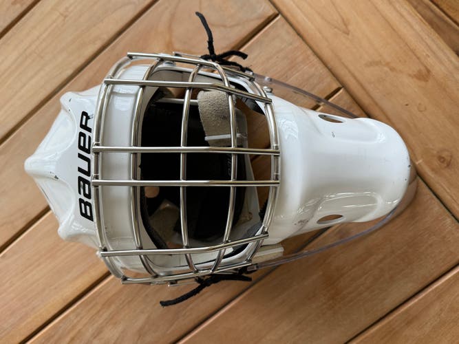Junior 2022 Bauer 940 Goalie Mask (Used)