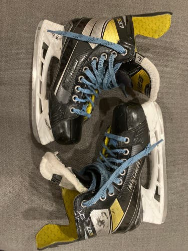 Bauer Hockey Skates Size 4.5 (Used)