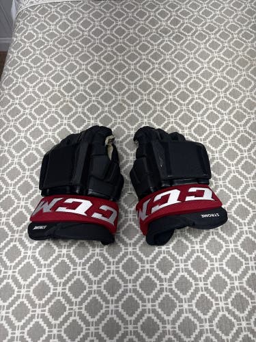 CCM HGCLPR Gloves 14" Pro Stock (Used)