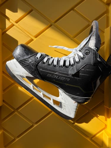 Bauer Supreme M40 Hockey Skates 9 fit 3