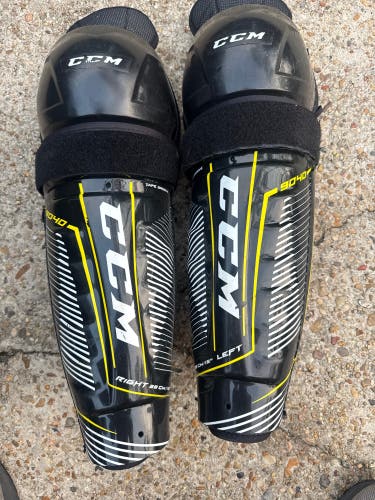 Senior CCM Tacks 9040 15" Shin Pads (Used)