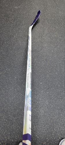 Used Bauer SENIOR BAUER PROTO-R RT HAND HOCKEY ST Senior One Piece Right 70 Flex 11497-C000154421