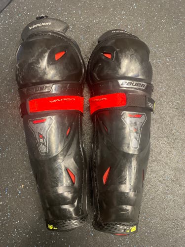 Intermediate Bauer Vapor 14" Shin Pads (Used)
