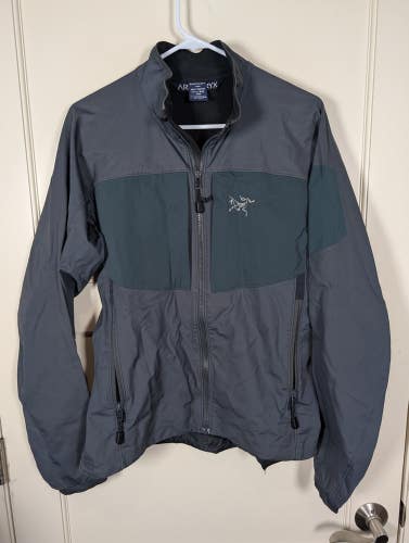 Arc'teryx Jacket Mens Size M Black Lightweight Softshell Full Zip Hiking Outdoor
