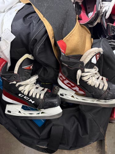 2021 CCM JetSpeed FT4 Hockey Skates Regular Width 6.5 (Used)