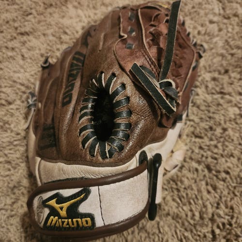 Mizuno RH Power Close Prospect Series Baseball Glove 11" Game Ready
