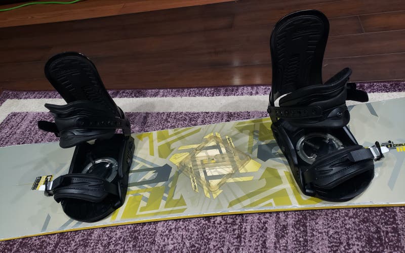150cm SNOWBOARD ROSSIGNOL IRT with M/L ROSSIGNOL HC 500  BINDINGS *USED* CLEANED