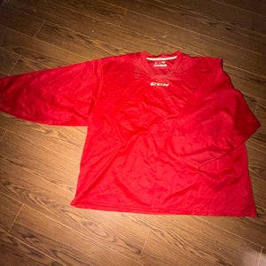 Red Goalie Cut Men's CCM Jersey (Used)