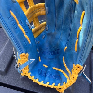 2024 Wilson A2000 1799 RH Outfield Baseball Glove 12.75" (Used)