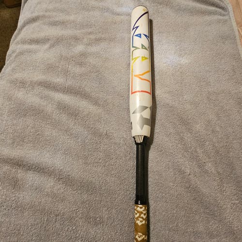 DeMarini Bat (-11) 21 oz 32" (Used)